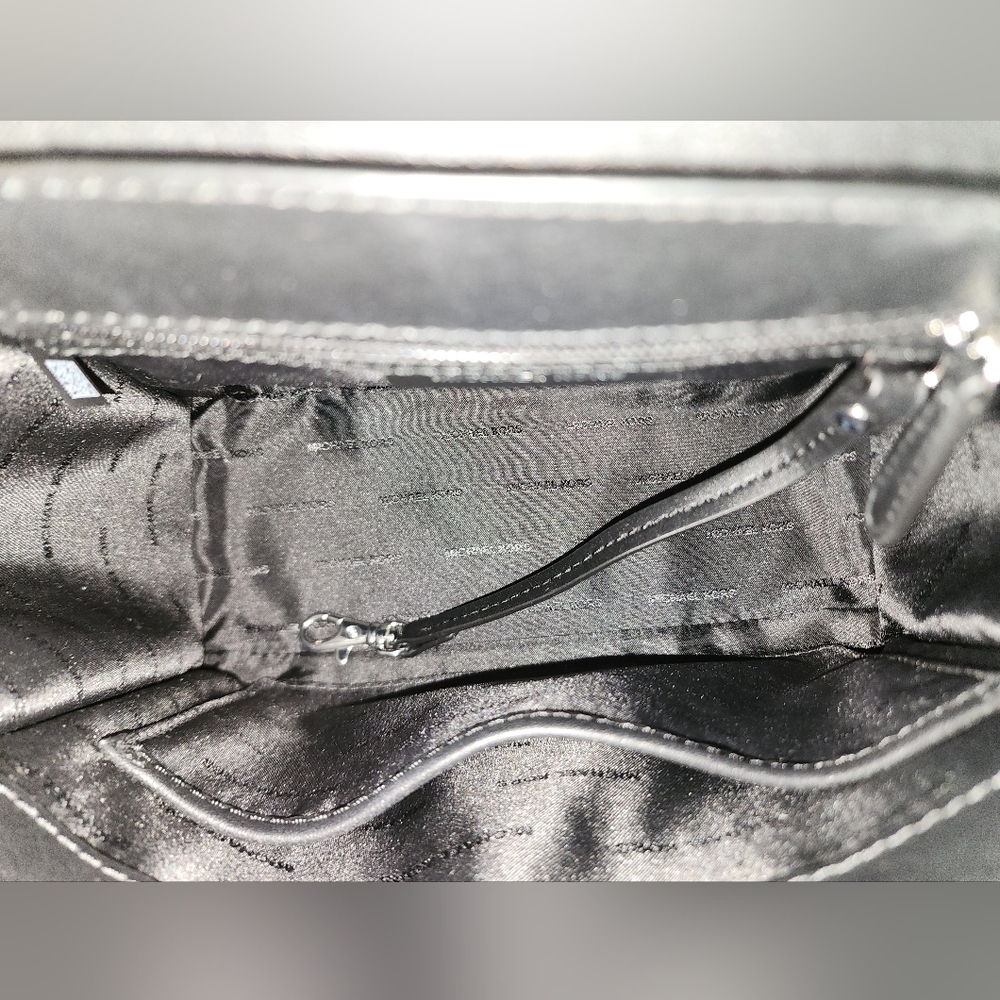 EUC Michael Kors Black satchel with dust‎ cover - Picture 8 of 9